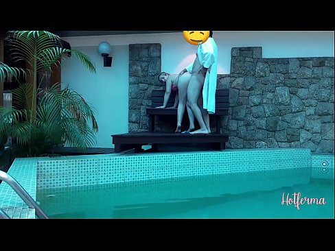 ❤️ Bosi fton shërbëtoren në pishinë, por nuk mundi t'i rezistonte një nxehtësie ❤ Vetëm porno në pornografi sq.fashiontee.top ️❤